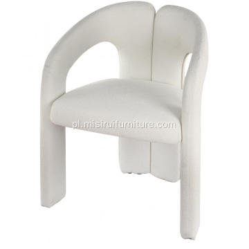 Włoski minimalistyczny salon białe krzesła salonowe